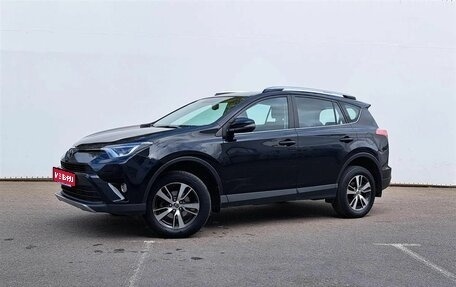 Toyota RAV4, 2017 год, 1 920 000 рублей, 1 фотография