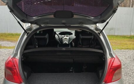 Toyota Yaris III рестайлинг, 2007 год, 447 000 рублей, 1 фотография