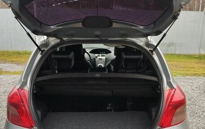 Toyota Yaris III рестайлинг, 2007 год, 447 000 рублей, 1 фотография