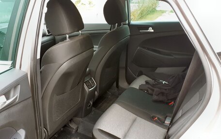 Hyundai Tucson III, 2018 год, 2 550 000 рублей, 10 фотография