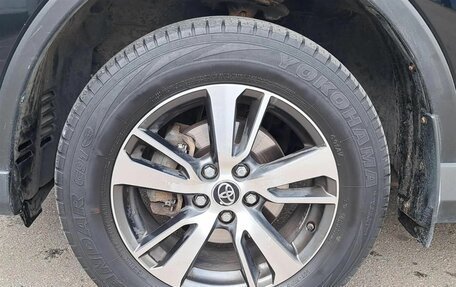 Toyota RAV4, 2017 год, 1 920 000 рублей, 10 фотография