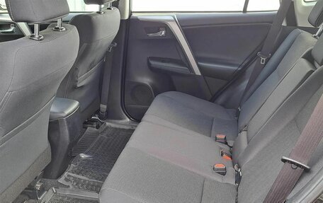 Toyota RAV4, 2017 год, 1 920 000 рублей, 18 фотография