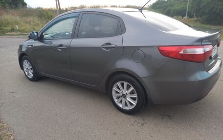 KIA Rio III рестайлинг, 2012 год, 560 000 рублей, 10 фотография