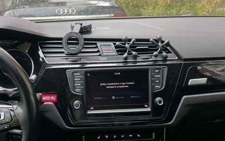 Volkswagen Touran III, 2015 год, 1 450 000 рублей, 8 фотография
