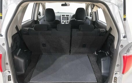 Toyota Ractis II, 2012 год, 849 000 рублей, 31 фотография
