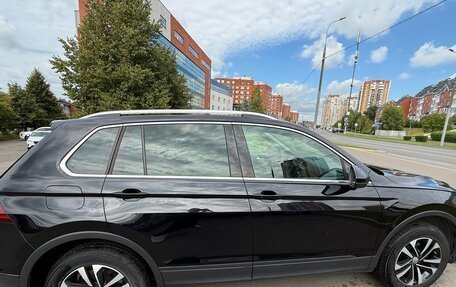 Volkswagen Tiguan II, 2019 год, 2 700 000 рублей, 5 фотография