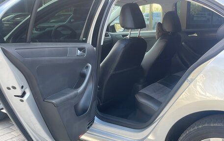 Volkswagen Jetta VI, 2014 год, 1 450 000 рублей, 14 фотография