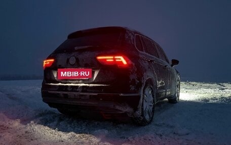 Volkswagen Tiguan II, 2017 год, 500 000 рублей, 6 фотография