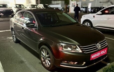 Volkswagen Passat B7, 2011 год, 869 000 рублей, 2 фотография