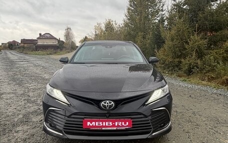 Toyota Camry, 2021 год, 3 700 000 рублей, 1 фотография