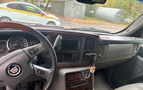 Cadillac Escalade II, 2004 год, 950 000 рублей, 6 фотография