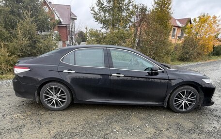 Toyota Camry, 2021 год, 3 700 000 рублей, 4 фотография