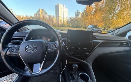 Toyota Camry, 2021 год, 3 700 000 рублей, 5 фотография