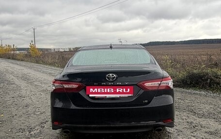 Toyota Camry, 2021 год, 3 700 000 рублей, 3 фотография