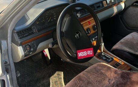 Mercedes-Benz E-Класс, 1992 год, 400 000 рублей, 7 фотография