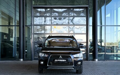 Mitsubishi Outlander III рестайлинг 3, 2011 год, 999 999 рублей, 2 фотография
