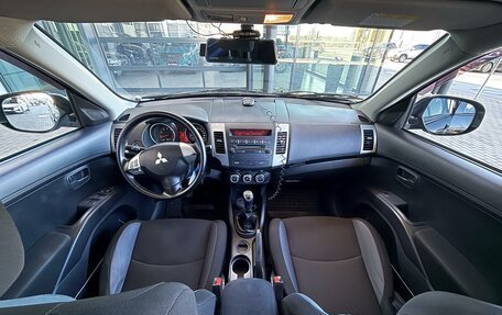 Mitsubishi Outlander III рестайлинг 3, 2011 год, 999 999 рублей, 18 фотография