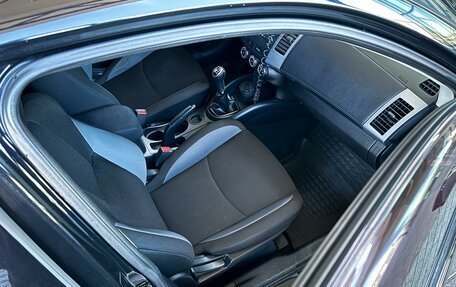 Mitsubishi Outlander III рестайлинг 3, 2011 год, 999 999 рублей, 16 фотография