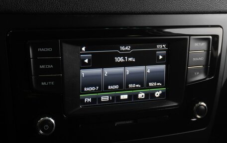 Skoda Yeti I рестайлинг, 2017 год, 1 449 000 рублей, 13 фотография
