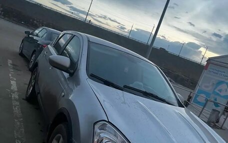 Nissan Qashqai, 2009 год, 600 000 рублей, 2 фотография