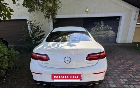 Mercedes-Benz E-Класс, 2017 год, 4 600 000 рублей, 3 фотография