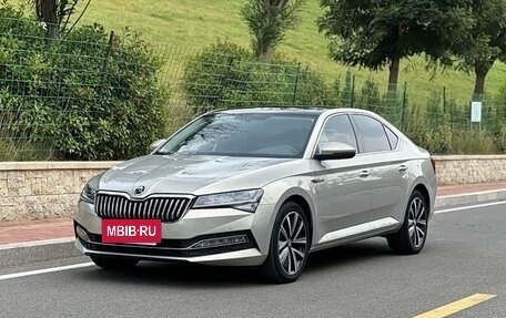 Skoda Superb III рестайлинг, 2022 год, 2 195 000 рублей, 3 фотография
