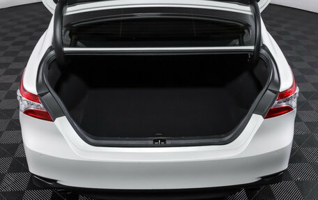 Toyota Camry, 2021 год, 3 450 000 рублей, 9 фотография