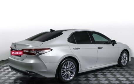 Toyota Camry, 2021 год, 3 450 000 рублей, 5 фотография