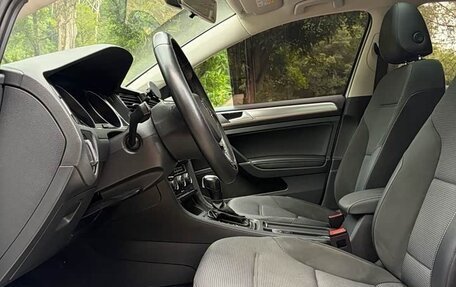 Volkswagen Golf VII, 2019 год, 1 350 777 рублей, 9 фотография