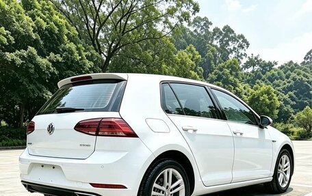 Volkswagen Golf VII, 2019 год, 1 350 777 рублей, 5 фотография