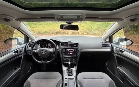 Volkswagen Golf VII, 2019 год, 1 350 777 рублей, 10 фотография