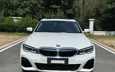 BMW 3 серия, 2022 год, 2 800 000 рублей, 1 фотография