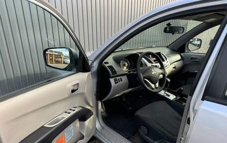 Mitsubishi L200 IV рестайлинг, 2013 год, 1 750 000 рублей, 10 фотография