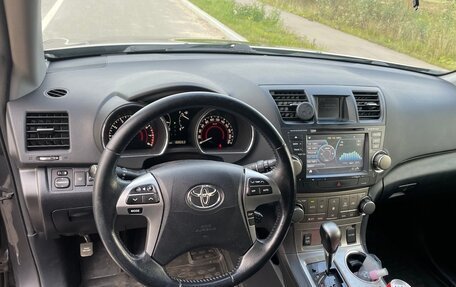 Toyota Highlander III, 2012 год, 1 950 000 рублей, 4 фотография