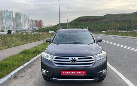Toyota Highlander III, 2012 год, 1 950 000 рублей, 7 фотография