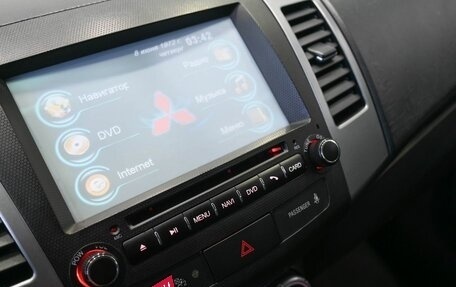 Mitsubishi Outlander III рестайлинг 3, 2007 год, 989 900 рублей, 18 фотография
