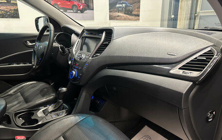 Hyundai Santa Fe III рестайлинг, 2013 год, 1 740 000 рублей, 24 фотография