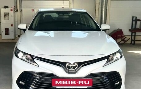 Toyota Camry, 2018 год, 2 570 000 рублей, 1 фотография