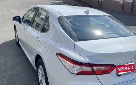 Toyota Camry, 2018 год, 2 570 000 рублей, 8 фотография