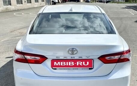 Toyota Camry, 2018 год, 2 570 000 рублей, 7 фотография