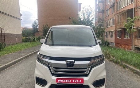 Honda Stepwgn IV, 2021 год, 2 500 000 рублей, 1 фотография