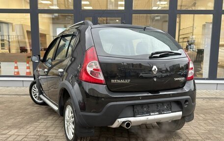 Renault Sandero I, 2014 год, 730 000 рублей, 2 фотография