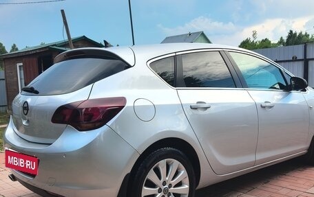 Opel Astra J, 2011 год, 685 000 рублей, 4 фотография