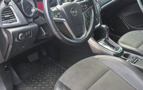Opel Astra J, 2011 год, 685 000 рублей, 13 фотография