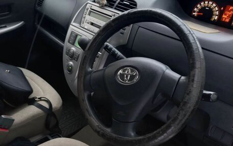 Toyota Ractis I, 2006 год, 450 000 рублей, 10 фотография