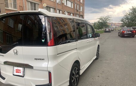 Honda Stepwgn IV, 2021 год, 2 500 000 рублей, 4 фотография