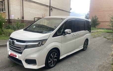 Honda Stepwgn IV, 2021 год, 2 500 000 рублей, 2 фотография