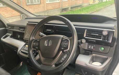 Honda Stepwgn IV, 2021 год, 2 500 000 рублей, 15 фотография
