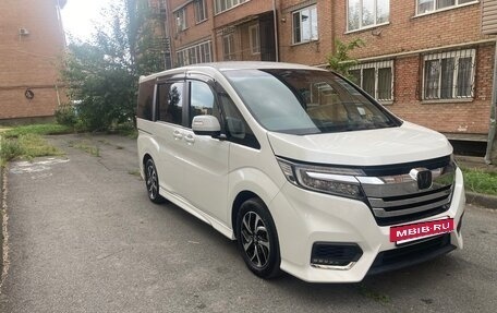 Honda Stepwgn IV, 2021 год, 2 500 000 рублей, 3 фотография