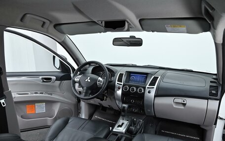 Mitsubishi Pajero Sport II рестайлинг, 2013 год, 1 749 000 рублей, 7 фотография